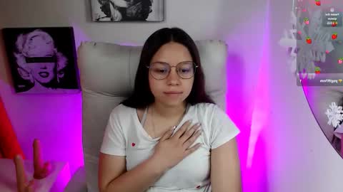 Snapshot of samantharoldan chatting on 01.07.26 Samantha online show from 01.07.26