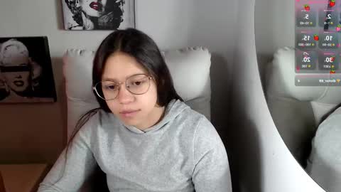 Snapshot of samantharoldan chatting on 01.14.26 Samantha online show from 01.14.26