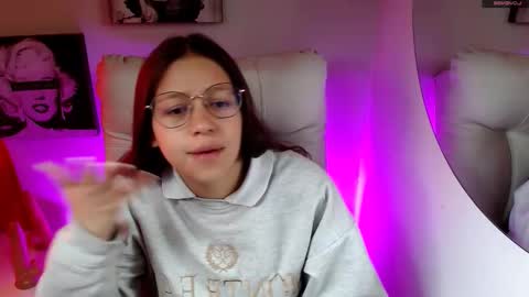 Snapshot of samantharoldan chatting on 02.11.26 Samantha online show from 02.11.26