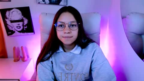 Snapshot of samantharoldan chatting on 03.04.26 Samantha online show from 03.04.26