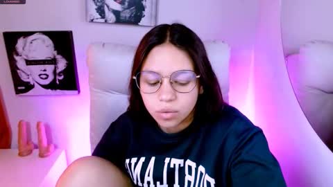 Snapshot of samantharoldan chatting on 03.10.26 Samantha online show from 03.10.26