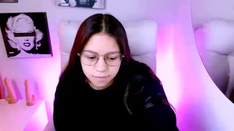 Snapshot of samantharoldan chatting on 03.11.26 Samantha online show from 03.11.26