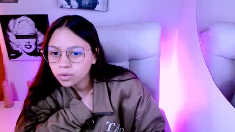 Snapshot of samantharoldan chatting on 03.12.26 Samantha online show from 03.12.26