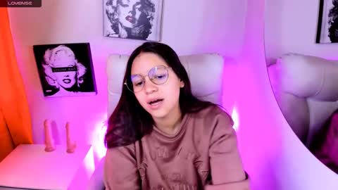 Snapshot of samantharoldan chatting on 03.16.26 Samantha online show from 03.16.26