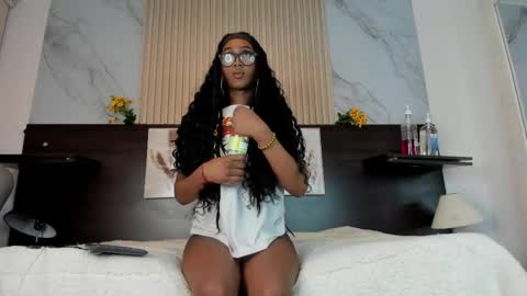 Snapshot of samara_as chatting on 09.28.25 samara_as online show from 09.28.25