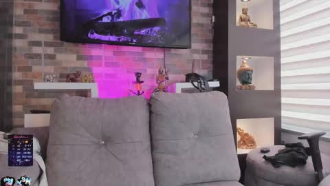 Snapshot of samara_as chatting on 10.14.25 samara_as online show from 10.14.25