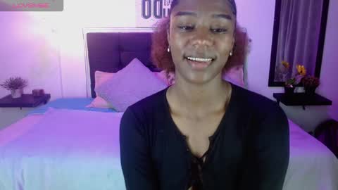 samara_roxx online show from 10.17.25