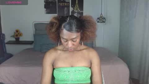 samara_roxx online show from 11.16.25