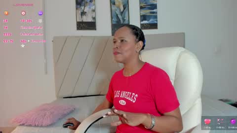 samaraa_smith1 online show from 04.28.26