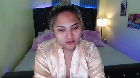 Snapshot of samaralovets chatting on 12.21.24 samara online show from 12.21.24