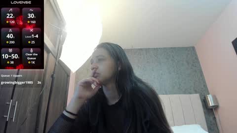 Snapshot of samarha_xue chatting on 01.29.25 Sara online show from 01.29.25