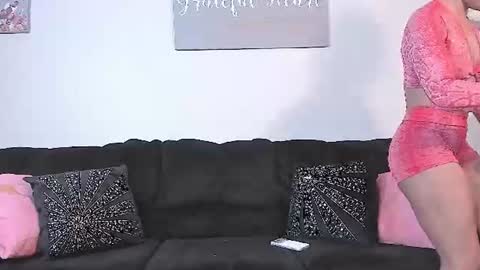Snapshot of samatha1998 chatting on 06.17.26 Yaya online show from 06.17.26