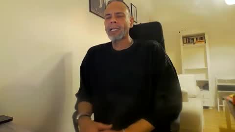 Snapshot of samcool67 chatting on 01.21.25 Sam online show from 01.21.25