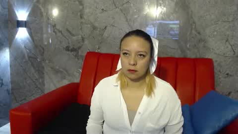 Snapshot of sami_1_8 chatting on 12.19.25 Samy online show from 12.19.25