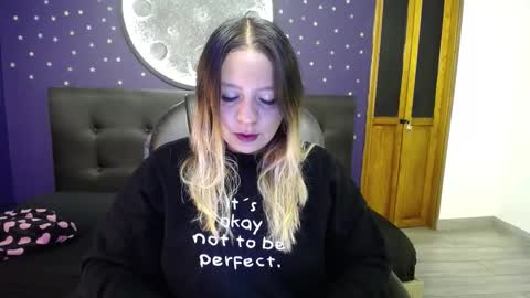 Snapshot of sami_1_8 chatting on 01.11.26 Samy online show from 01.11.26