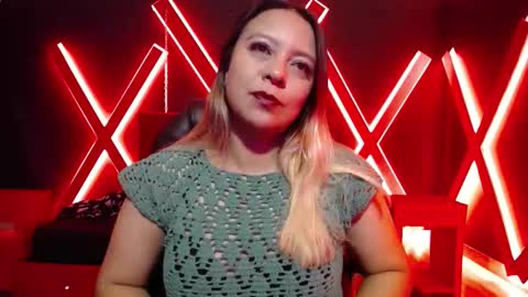 Snapshot of sami_1_8 chatting on 01.14.26 Samy online show from 01.14.26