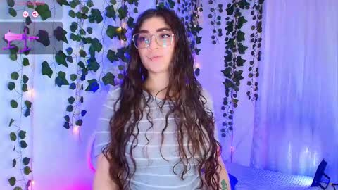 Snapshot of samii_evans chatting on 11.29.25 samii evans online show from 11.29.25