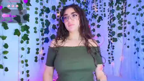 Snapshot of samii_evans chatting on 02.18.26 samii evans online show from 02.18.26