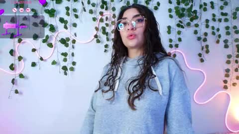 Snapshot of samii_evans chatting on 03.06.26 samii evans online show from 03.06.26