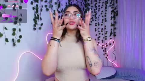 Snapshot of samii_evans chatting on 03.09.26 samii evans online show from 03.09.26