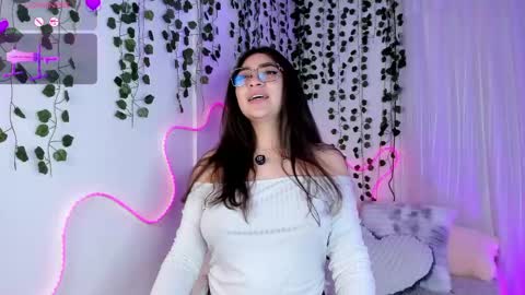 Snapshot of samii_evans chatting on 03.18.26 samii evans online show from 03.18.26