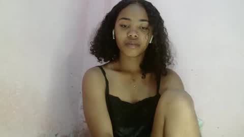 Snapshot of samina2255 chatting on 09.26.25 samina2255 online show from 09.26.25