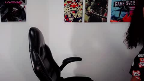 Snapshot of sammanta_18 chatting on 12.20.24 Samantha online show from 12.20.24