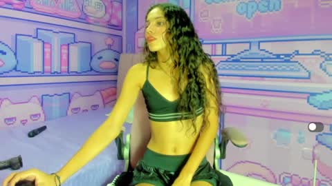 Snapshot of sammanta_18 chatting on 12.24.24 Samantha online show from 12.24.24