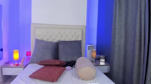 Snapshot of sammanta_grey chatting on 09.30.25 Samantha online show from 09.30.25