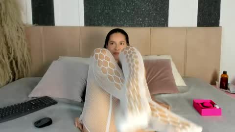 Snapshot of sammaraa_sun chatting on 05.28.26 sammaraa_sun online show from 05.28.26
