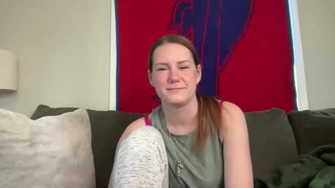 Snapshot of sammieplays chatting on 04.27.26 Playful Sammie online show from 04.27.26