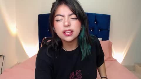 Snapshot of sammy_bunny1 chatting on 09.12.25 Samantha online show from 09.12.25