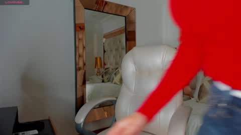 Snapshot of sammy_rios chatting on 01.21.25 Sammy online show from 01.21.25
