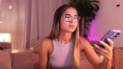 Snapshot of sammylaszlow chatting on 09.10.25 Sammy online show from 09.10.25