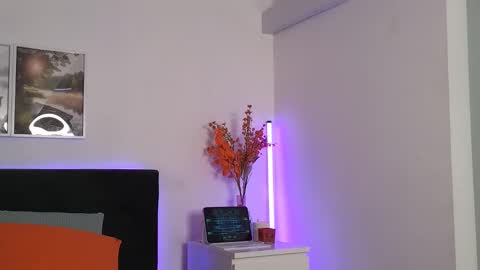 Snapshot of sammypeeks chatting on 11.04.25 SammyPeeks online show from 11.04.25