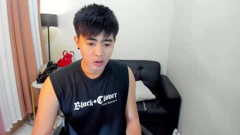 Snapshot of samuelangelo chatting on 12.25.24 Sam online show from 12.25.24