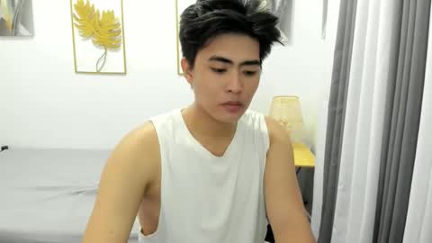 Snapshot of samuelangelo chatting on 03.11.25 Sam online show from 03.11.25