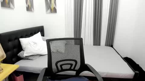 Snapshot of samuelangelo chatting on 09.29.25 Sam online show from 09.29.25