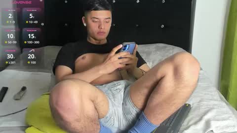 Snapshot of samuelholt chatting on 01.10.26 Samuel online show from 01.10.26