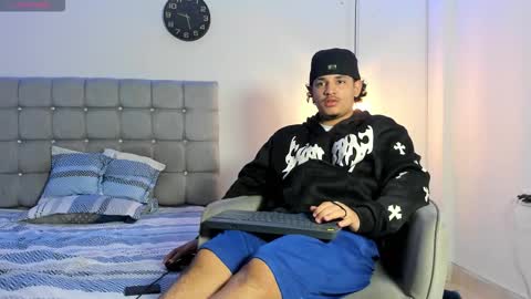 samxx_muscle online show from 10.16.25