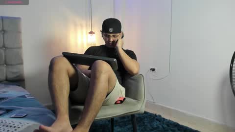 samxx_muscle online show from 10.31.25