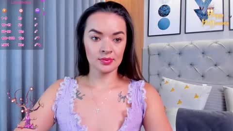 Snapshot of samybennet chatting on 10.08.25 Samy Bennet online show from 10.08.25