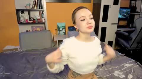 Snapshot of samyscott chatting on 03.07.26 SamyScott online show from 03.07.26