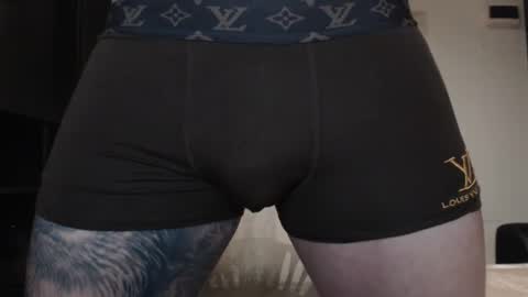 Snapshot of sanchezerik4 chatting on 12.11.24 Sanchez Erik online show from 12.11.24