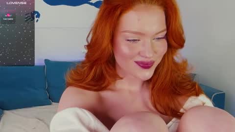 Snapshot of sanda_red chatting on 12.16.24 Sanda3 online show from 12.16.24