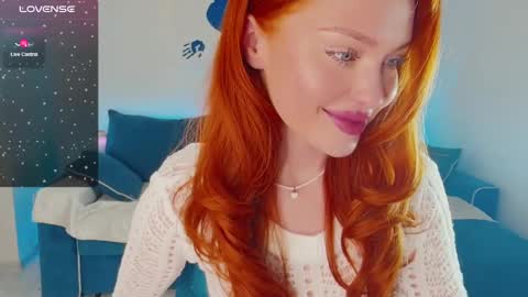 Snapshot of sanda_red chatting on 12.28.24 Sanda3 online show from 12.28.24