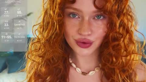 Snapshot of sanda_red chatting on 10.20.25 Sanda3 online show from 10.20.25