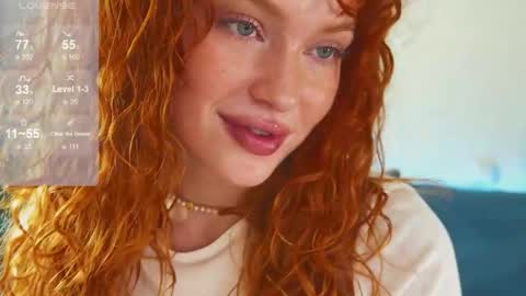 Snapshot of sanda_red chatting on 10.21.25 Sanda3 online show from 10.21.25