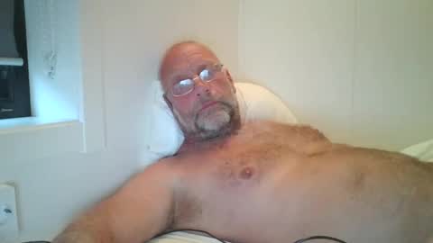 Snapshot of sandnesrune523 chatting on 09.17.25 sandnesrune523 online show from 09.17.25