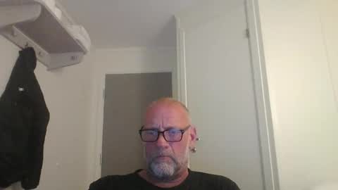 sandnesrune523 online show from 05.18.26